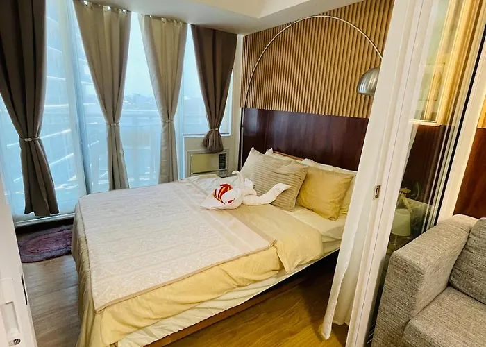 Ecn And Staycation By Azure Apartamento Manila