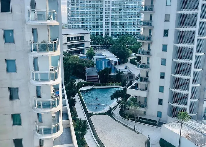 Ecn And Staycation By Azure * Manila