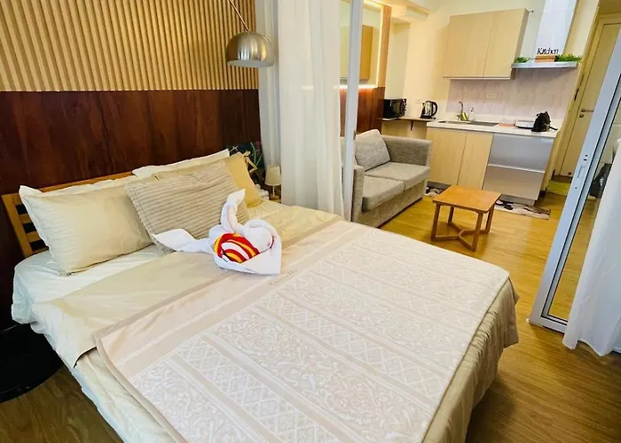 Ecn And Staycation By Azure Apartamento Manila